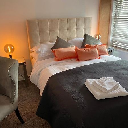 The Lion Hotel Broseley Exterior photo